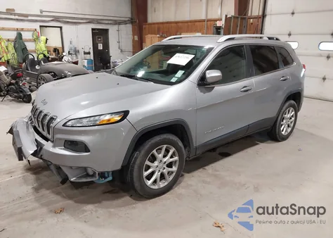 2017 Jeep Cherokee Latitude 4X4 z USA, uszkodzony, nr VIN 1C4PJMCS6HW587796